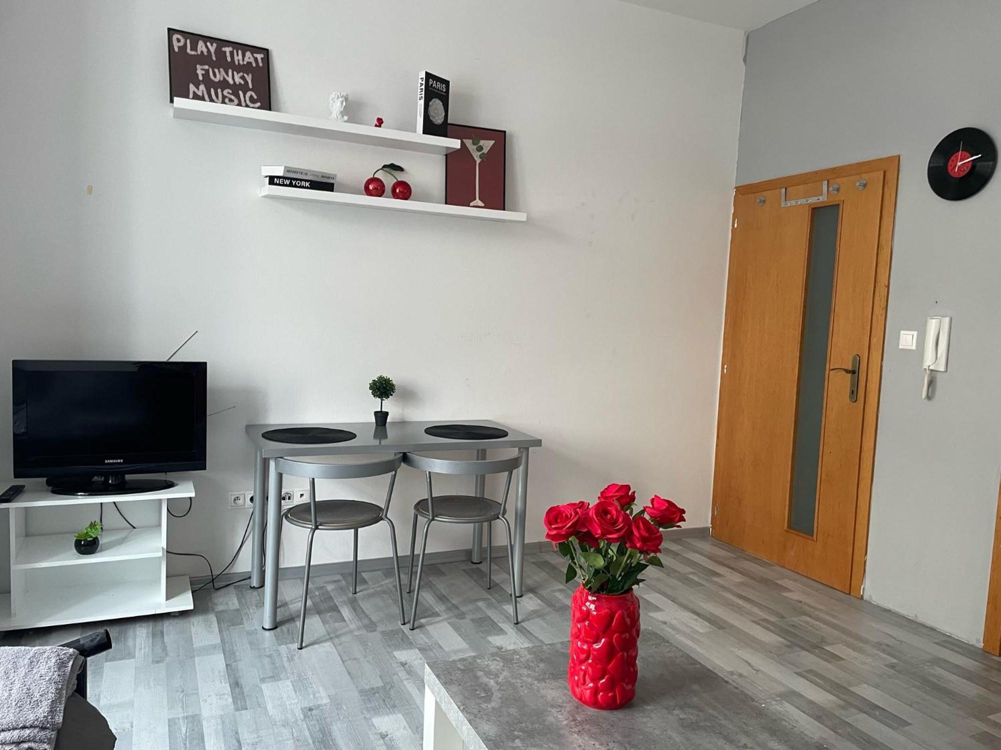 Tiffany Apartment In The City Center Bratislava Eksteriør bilde